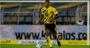 Manuel akanji plays the position defence, is 25 years old and 187cm tall, weights 85kg. Borussia Dortmund