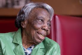 Dancing 106 Year Old Describes The Day She Charmed The Obamas I Can Die Smiling Now First Black President Current Events Articles Black Presidents
