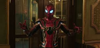 It also sports some fingerless gloves, leaving parker's delicate lil' fingertips the only bits of exposed skin on his body. Spider Man Far From Home Iron Suit Left In Wardrobe As Spidey Debuts New Look