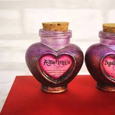 Wizard Potions Amortentia Love Potion Romantic Gift Ideas Etsy Harry Potter Diy Harry Potter Theme Party Harry Potter Love Potion