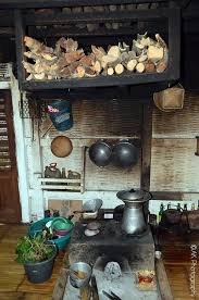 Saat ini desain dapur minimalis merupakan desain interior yang sering digunakan banyak orang karena mampu menciptakan kesan lebih luas dibanding aslinya. Desain Dapur Kampung Dekorasi Rumah