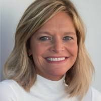 Kelly Thom Email & Phone Number