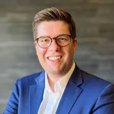 Richard Winthrop's Instagram, Twitter & Facebook