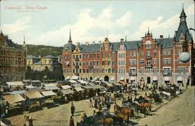 It is in a hilly area by the coast and its main industries are pulp and paper factories, sawmills. Vykort Over Stora Torget I Sundsvall Europeana