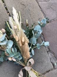 Flowers are cup shaped which then taper off into a tube. Dried Flower Arrangement For Delivery In Bath Flowers Of Bath