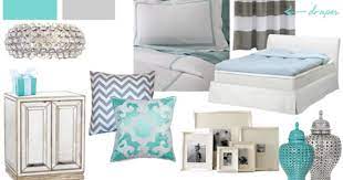 White and blue bedroom features cream tufted headboard on queen bed dressed in white and blue hotel bedding, white and blue floral shams and white and blue lattice pillow with ruffling next to white lacquered nightstand topped with tiffany blue box and crystal table lamp as well as light blue velvet tufted bench placed at the foot of the bed atop blue geometric rug. Google Image Result For Http 3 Bp Blogspot Com 8ju4efupgw0 Tgjbnlhr Ki Aaaaaaaaecc Nqjvkicca8m S1600 Tiffany 2 Box Bedroom Home Bedroom Tiffany Blue Bedroom