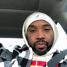 Another crazy photo of Bronny's bounce! 📷 YOYOSHOOTS/IG