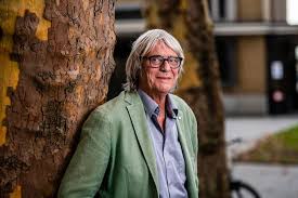 Pieter aspe (°1953) is vlaanderens meest succesvolle misdaadauteur ooit. De Lockdown Van Pieter Aspe Het Zou Belachelijk Zijn Om Nu Ineens Te Gaan Sporten Brugge Pzc Nl