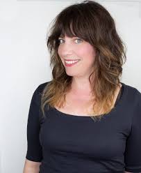 A lot of people also find razor cuts easier to style than other types of hairstyles because they are so versatile and low maintenance. 12 Razor Cut Hair Ideas You Can Probably Pull Off