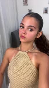 Amelia Hyatt's Instagram, Twitter & Facebook