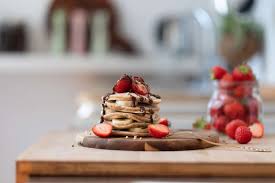 Passend zum sonntagmorgen gibt es ein paar tipps und anregungen zu einem tollen veganen frühstück oder auch brunch. Rezept Furs Fruhstuck Vegane Protein Pancakes Fit For Fun