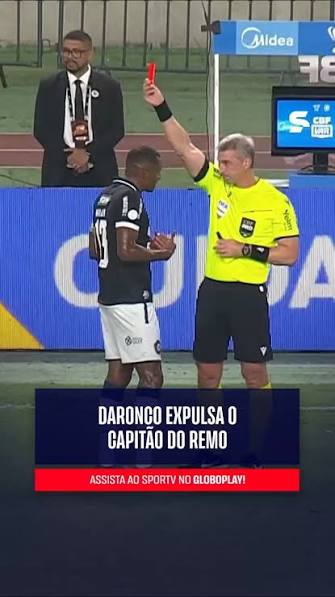 MARLLON T&Aacute; EXPULSO!! 👀, Daronco foi conferir no VAR e expulsou o zagueiro capit&atilde;o do Remo contra o Santos! Expuls&atilde;o justa, torcedor?! 👀 *Cont&eacute;m legenda autom&aacute;tica , #CopaDoBrasilNoSportv #Santos ...