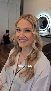 💖 Stepping into the quiet hush of a wedding morning always feels like a  privilege. As a bridal stylist, we are often a fly