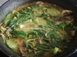 Tumbuk halus bawang putih, bawang merah, cili padi dan ubi cekur. Suria Amanda Resepi Masak Lemak Cili Api Ikan Kembung Campur Sawi Pahit