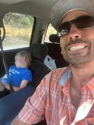 Kids traveling in the good old days