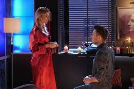 Jedną z nich jest piękna blondynka, która właśnie zaręczyła się z bardzo bogatym partnerem. Pierwsza Milosc Powiedz Tak Atm Grupa Atm Grupa