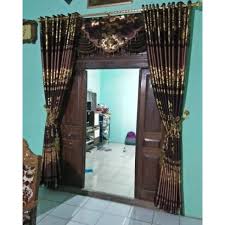 Ruangan bisa disekat sekat menggunakan partisi yang lebih minimalis untuk kesan yang lebih menyatu dan luas. Gorden Buat Sekat L 3m T 2 5m Shopee Indonesia