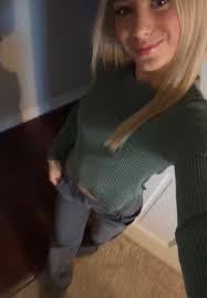 Allie Hollingsworth's Instagram, Twitter & Facebook