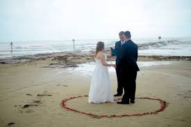 Galveston Beach Weddings Rain Or Shine Galveston Beach Weddings Galveston Beach Beach Wedding Photos Galveston