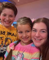 I miss my best friend so much 😭😭😭 Everyone has been asking me for an  update