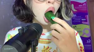 Lezzy Bunny ASMR-a look at her nude allure