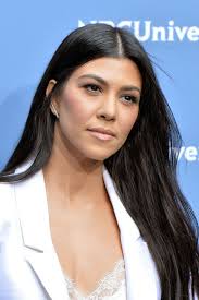 Kris jenner's first born is living her best life as the hottest milf in hollywood and here are the photos to prove it. Kourtney Kardashian Starportrat News Bilder Gala De