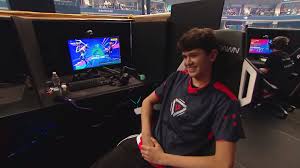 En plus d'avoir une base de. Fortnite Comment Le Champion Du Monde Solo A Ecrase La Concurrence