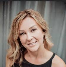 Leslie Gantt's Instagram, Twitter & Facebook