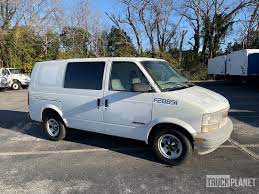 2001 GMC Safari XT 4x2 Cargo Van in Macon, Georgia, United States  (TruckPlanet Item #9187016)