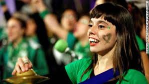 The ni una menos (not one less) movement was a march of over 200,000 people that took place in front of the argentine national congress in buenos aires, argentina on june 3, 2015. Ni Una Menos Marcha Masiva De Mujeres En Argentina Cnn Video