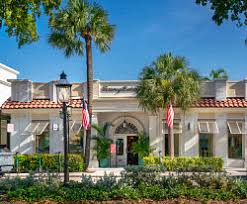 With a broad and diverse mix of restaurants, bars & cafes, shops, salons and commercial businesses on the boulevard, the expanse of las olas is from downtown fort lauderdale, to the beach at a1a. Shop By Estock Photo Stock Photo And Image Search