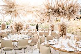 Ver más ideas sobre decoración de unas, decoracion de cumpleaños, decoración de fiesta. 15 Expectaculares Y Creativas Decoraciones En Salones De Boda Otono 2019 Essenzia Espanola