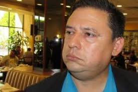 Sin ejecutar sentencia en el caso del oficial Ayón