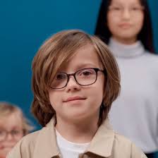 Wearable Art for the Eyes