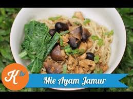Bahan mie dan ayam jamur mie telur atau mie ayam yang bisa didapkat di supermarket atau pasar terdekat 1 jamur kaleng demikianlah resep serta cara membuat mie ayam jamur praktis dan paling enak, selamat. Resep Mie Ayam Jamur Chicken Mushroom Noodle Recipe Video Stanley Marcellius Youtube