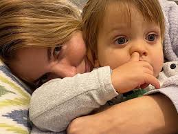 E agora oli?, questiona a atriz. Chuva De Criticas Jessica Athayde Viaja Com O Filho E Atacada E Responde A Letra