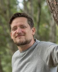 Über mich und das Büro