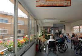 Gostosa pelada da buceta inchada fazendo masturbação vaginal gostosa