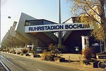 Ihre quelle für sitzpläne, sitzplätze, sitzplatzplan, saalplan, saalpläne, konzertpläne, stadionplan, stadionpläne, gästeblock, spielplan, spielpläne, flugzeugpläne und sonstige pläne. Vonovia Ruhrstadion Wikipedia