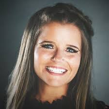 Rachel Doss's Instagram, Twitter & Facebook