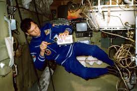 He would pass over romania every single day and from there he has received over the years, including, for example, a song dedicated to him by the band m.s., entitled the traveler through space (calatorul prin spatiu). Cat De Bogat Este Dumitru Prunariu Primul Cosmonaut Roman Care A Ajuns In SpaÈ›iu Bugetul Ro