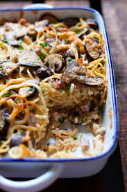 Spaghetti Carbonara Auflauf Mit Pilzen Super Einfach Und So Gut Kochkarussell Rezept Spaghetti Carbonara Vegetarisches Essen Rezepte
