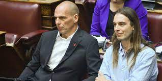 Οταν τα τρολς «υποκλίνονται» σε… βουλευτές. Apisteyto O Kritwn Arsenhs Ekane Erwthsh Gia Ta Skoypidia Pros Ton Ypoyrgo Eswterikwn Ths Kyproy Politikh Iefimerida Gr