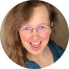 Lisa Meinert's Instagram, Twitter & Facebook