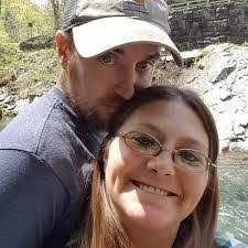 Melinda Navarro's Instagram, Twitter & Facebook