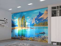 Come rivestimenti di pareti e soffitti, per realizzare elementi divisori di più spazi, per isolare dal punto di vista acustico e termico un'ambiente avente una funzione. Arredamento Stampa Su Vetro Mira Glass