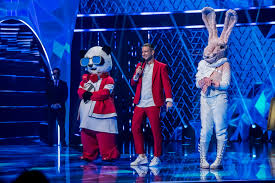 A műsorvezető még mindig istenes bence, a nyomozók pedig továbbra is csobot adél, gáspár laci, sebestyén balázs és dancsó péter. Elindult A Szurrealis Allatkerti Nyomozas Emtv Hu