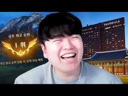 A streamer who goes to the Shilla Hotel in the island of beginnings for  free