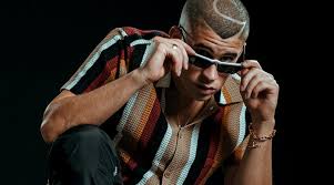 Es un artista creativo y distinto. Por Que Bad Bunny Es La Mejor Persona Del Mundo