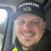 Chris Mader's Instagram, Twitter & Facebook